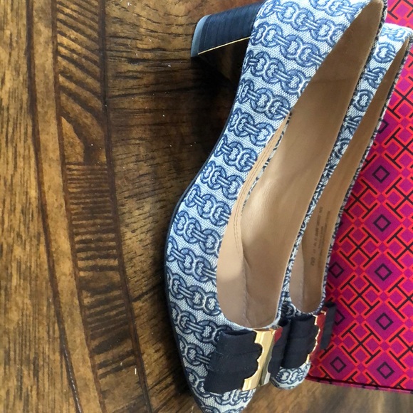 Tory Burch Gemini Link Bow Pump Size 6 - Picture 3 of 10